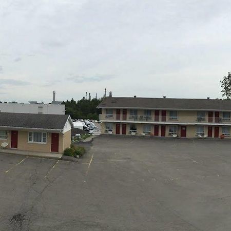 Hotel Motel Hospitalite Lévis Екстериор снимка